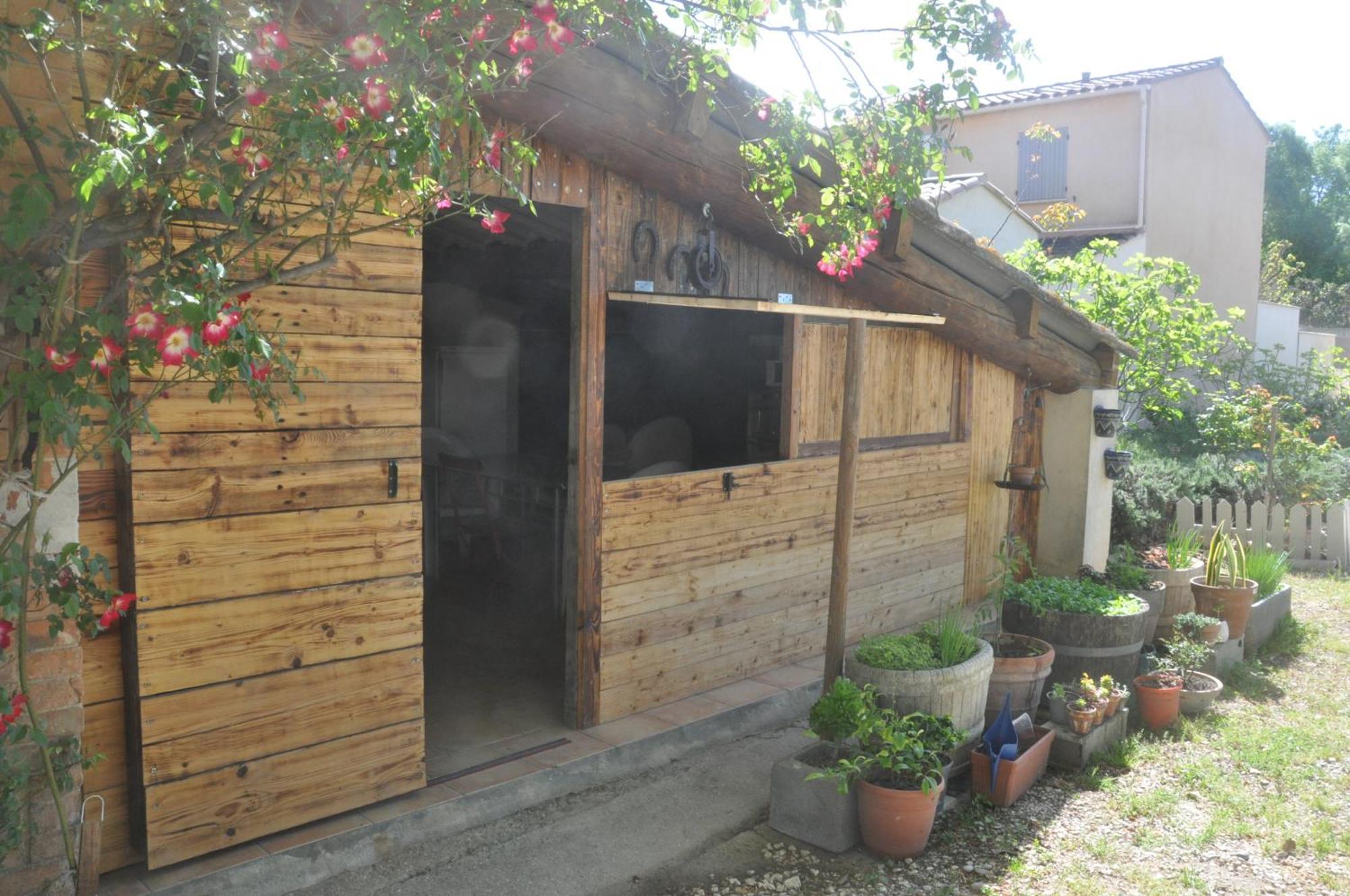 La Ferme De Tonton Jules Et Mame Julia Bed and Breakfast Entraigues-sur-la-Sorgue Buitenkant foto